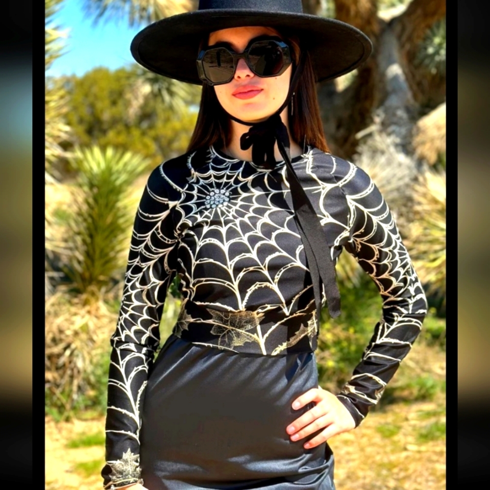 Oblong BOX Shop Black  Spiderweb Long Sleeve.crop Top